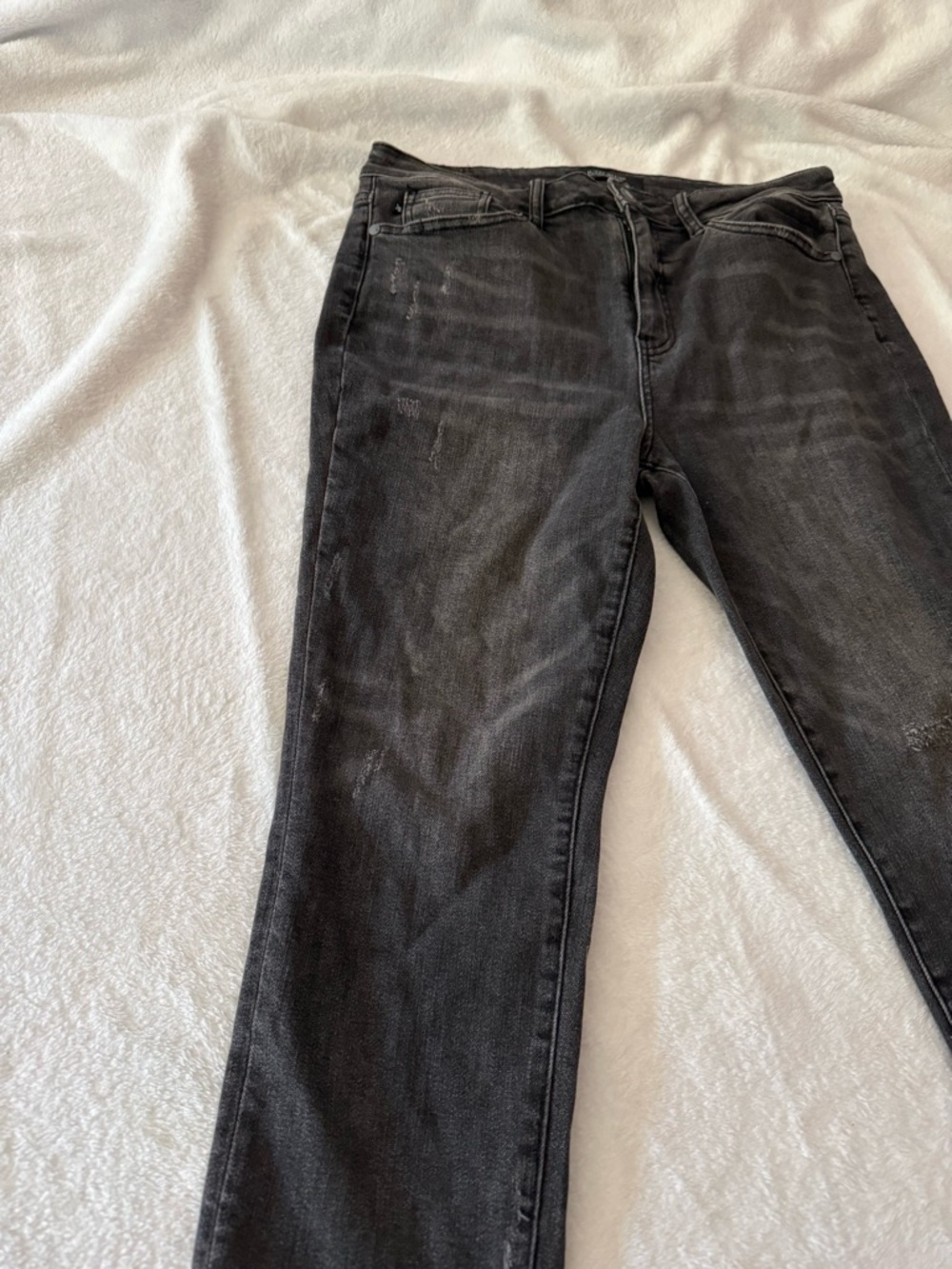 Judy Blue Skinny Fit Grey Stretch Distressed Capris 11/30 size 11 - Picture 3 of 9